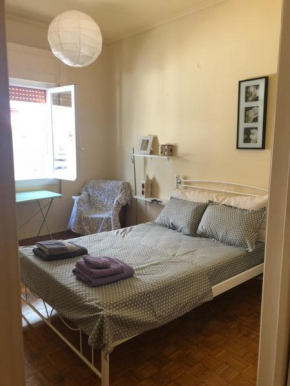 Vintage apartment , 700m from metro